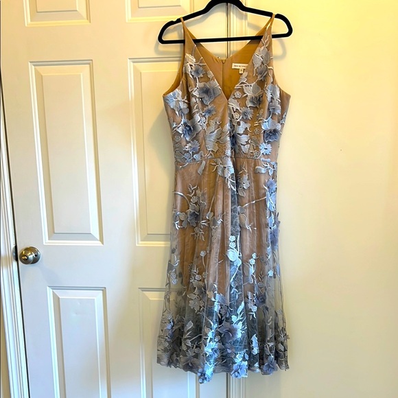 Dress the Population Dresses & Skirts - Elegant Floral Lace Dress by Dress the Population XXL
